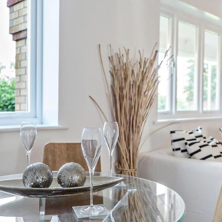 2 Bed Flat, Dedicated Workspace, Parking, 4Ktv Londres Exterior foto
