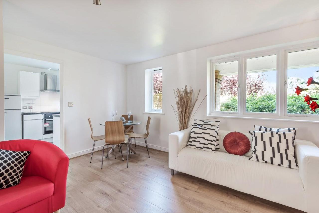 2 Bed Flat, Dedicated Workspace, Parking, 4Ktv Londres Exterior foto
